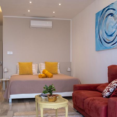 Saint Julian's Home Sweet Home מראה חיצוני תמונה